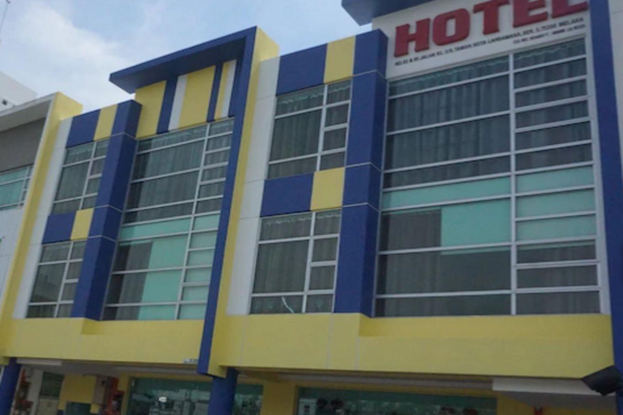 Sun Inns Hotel Laksamana Malacca Exterior photo